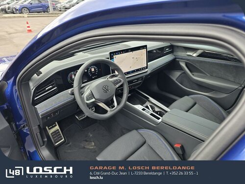 Volkswagen Passat Variant R-Line Blue 1