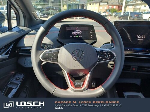 Volkswagen ID.5 GTX White 4