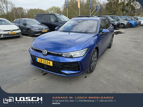 Volkswagen Passat Variant R-Line Blue 0