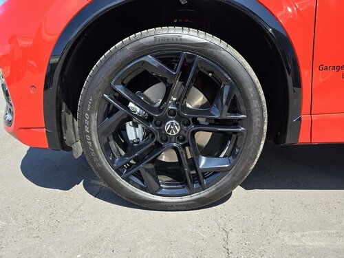 Volkswagen Tiguan R-Line Red 2