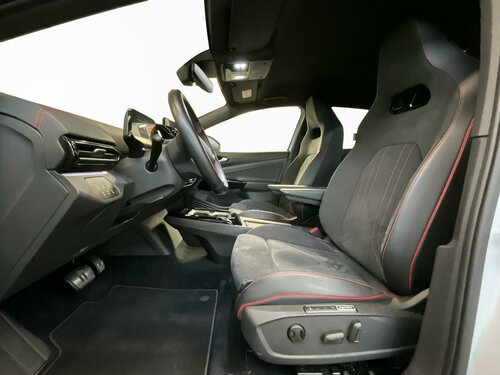 Volkswagen ID.5 GTX+4x4+LED+NAVI+DIGI+ White 8