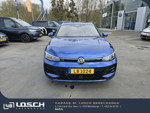 Volkswagen Passat Variant R-Line Blue 12