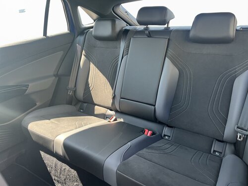 Volkswagen ID.5 PRO Blue 15